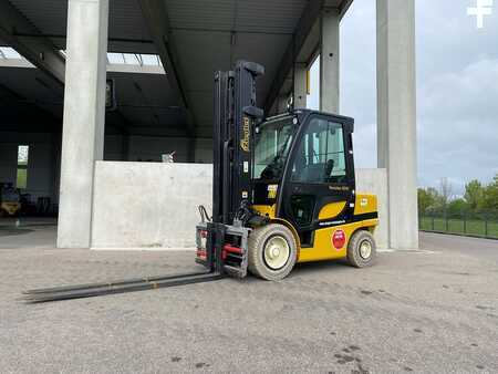 Carretilla elevadora diésel 2022 Yale GDP35VX (1)