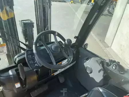 Wózki widłowe diesel 2022  Yale GDP25VX (5)