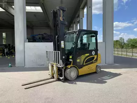 Elektrisk- 4 hjul 2023  Yale ERP35VL (1)