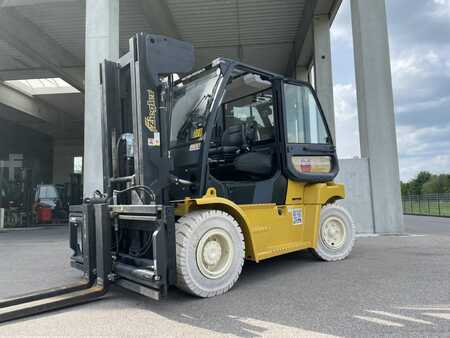 Carretilla elevadora diésel 2023 Yale GDP70SVX (1)