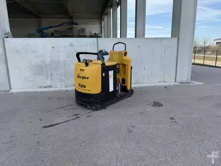 Rebocador 2022  Yale MO50T (1)