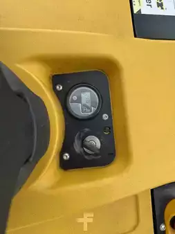 Rebocador 2022  Yale MO50T (3)