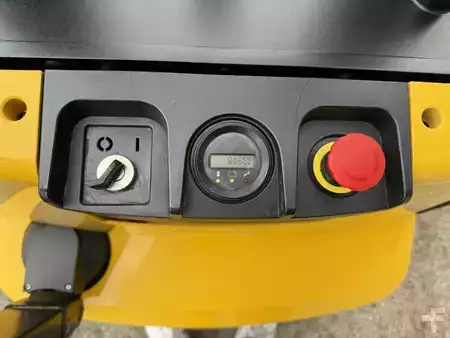 Ruční vysokozdvižný vozík 2022  Yale MS12AC (4)