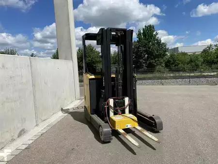 Retráctil 2022  Yale MR14 (2)