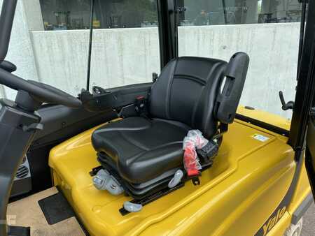 Eléctrica de 4 ruedas 2024 Yale ERP35VL (4)