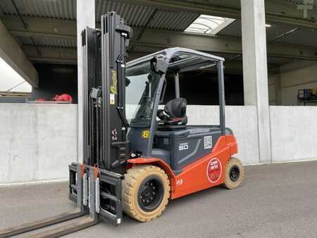 Carrelli elettrici 4 ruote 2024 Toyota 8FBMT50 (1)