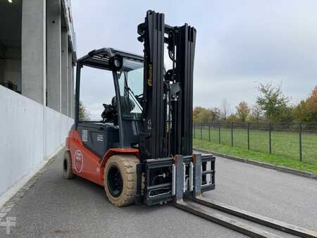 Carrelli elettrici 4 ruote 2024 Toyota 8FBMT50 (2)