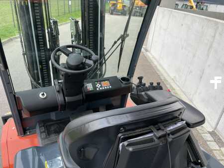 Carrelli elettrici 4 ruote 2024 Toyota 8FBMT50 (4)