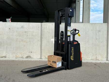 Apilador eléctrico 2024 Toyota SWE160 (1)