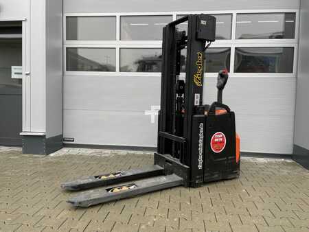 Apilador eléctrico 2024 Toyota SWE160L (1)