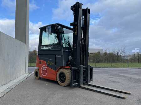 Eléctrica de 4 ruedas 2024 Toyota 9FBMK30T (2)