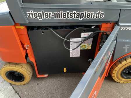 Elektro 4 Rad  Toyota 9FBM35T (6)