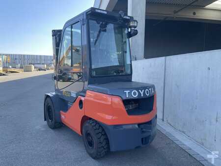 Carrelli elevatori diesel 2024 Toyota 56-8FDJ35F (3)