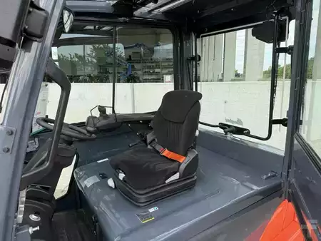 Elektro 4 Rad  Toyota 8FBMT50 (4)