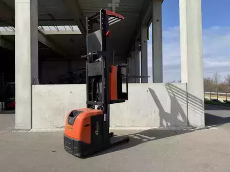 Plocktruckar vertikal 2014  Toyota OME100N (5)