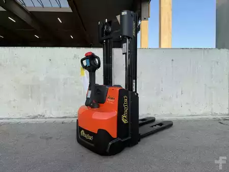 Hochhubwagen 2025  Toyota SWE100 (1)