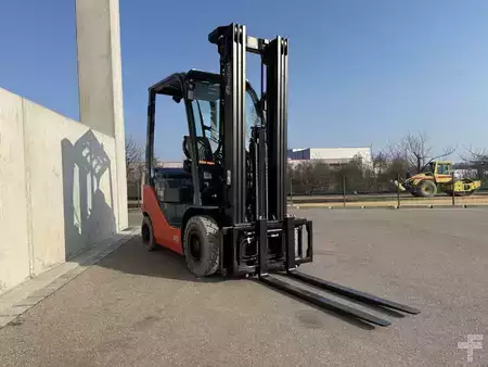 Dieselový VZV 2026  Toyota 8FDF18 (2)