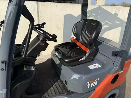 Dieselový VZV 2026  Toyota 8FDF18 (4)