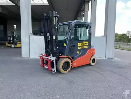 Carrelli elettrici 4 ruote 2026  Toyota 8FBMT50 (1)