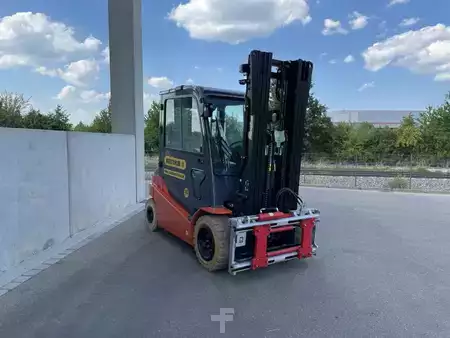 Carrelli elettrici 4 ruote 2026  Toyota 8FBMT50 (2)
