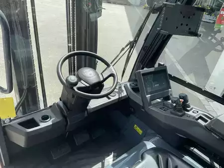 Chariots électriques à 4 roues 2021  Toyota 9FBH30T (5)