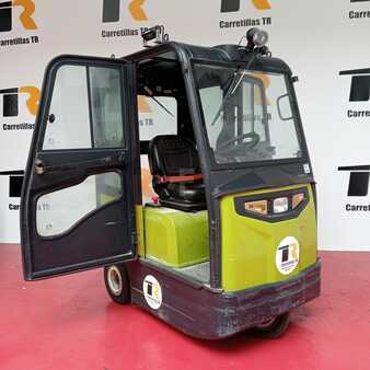 Tow Tugs 2015  Clark CTX70 (2) 