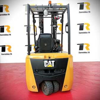 Eléctrica de 3 ruedas 2016  CAT Lift Trucks EP16CPNT (3) 