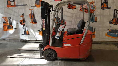 Eléctrica de 3 ruedas 2006 BT C3E150R (2)