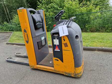 Electric Pallet Trucks 2014  OMG 620PF AC (1)