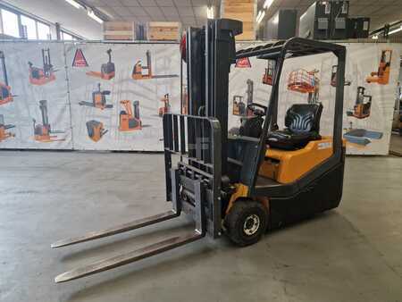 Eléctrica de 3 ruedas 1995 Jungheinrich EFG-DF-15 GE115-446 (4)