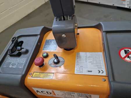 Transpallet elettrici 2018 OMG 313KN (3)