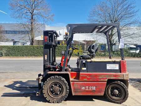 Carrelli elettrici 4 ruote - Nichiyu F35D300P (1)