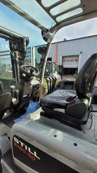 Elektromos 4 kerekű 2015  Still RX60-50NEWBATT (3)