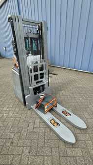 VZV s plošinou pro řidiče 2017  Still EXV-SF20NEWBATT. (3)