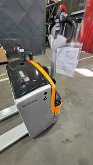 Stapelaars met staplatform 2018  Still EXU20/NBAT/1150X560 (5)