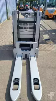 Stoccatori 2020  Still EXD20LI-IONBATT (1)