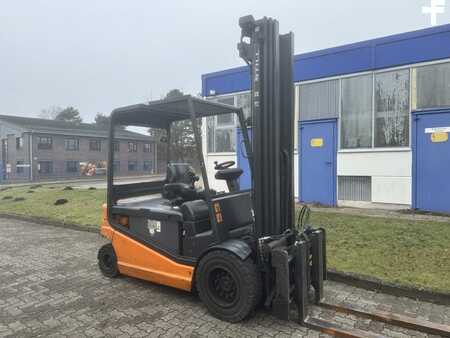 62317_516027004938-5.jpg?v=1766434502