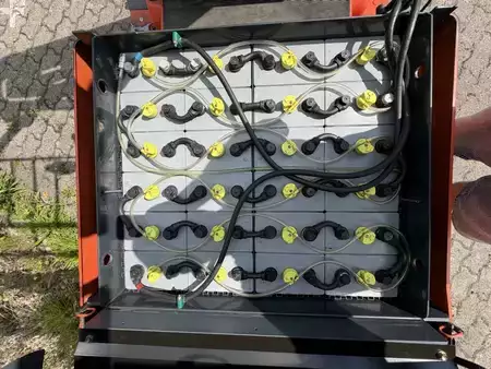 Carrelli elettrici 3 ruote 2003  Toyota 7FBEF16 (7)