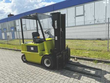 4-wiel elektrische heftrucks 1997  Clark MEGAAC 30S (4)