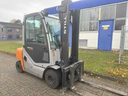 Carrelli elevatori diesel 2019  Still RX70-30 (2)
