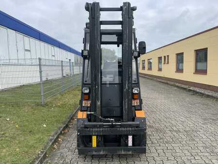 Carrelli elevatori GPL 2002  Still R70-20T (10)