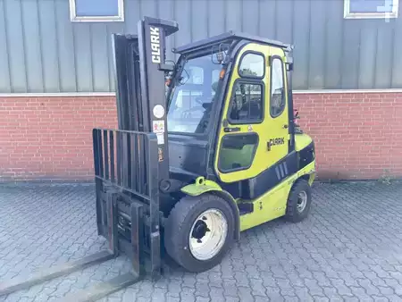 Carrelli elevatori GPL 2011  Clark C35L (1)