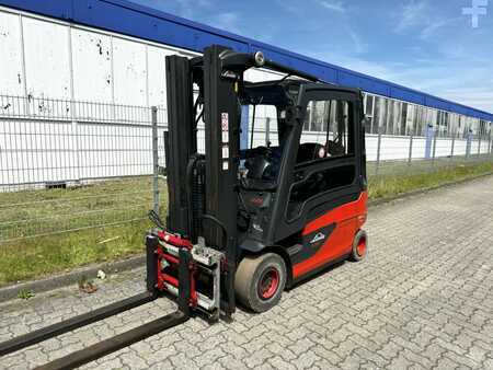 Elektromos 4 kerekű 2015  Linde E25L -01 (1)