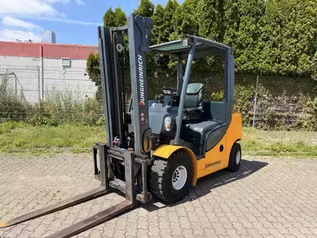 Dieselstapler 2014  Jungheinrich DFG430s (1)