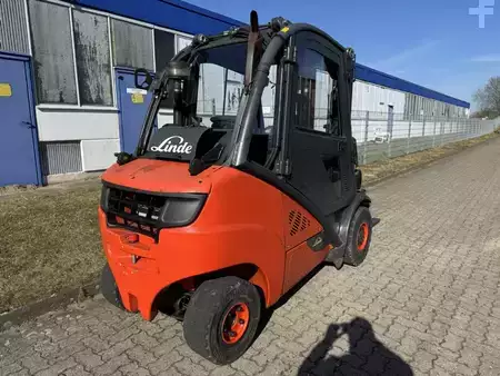 Carretilla elevadora GLP 2014  Linde H35T-02 (3)