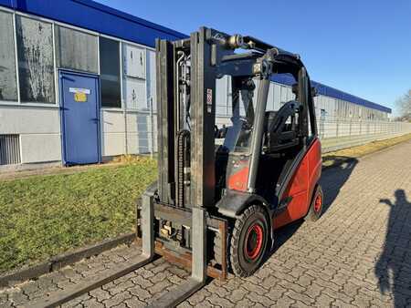 Diesel gaffeltruck 2014  Linde Linde 393 H30D-02 (1)