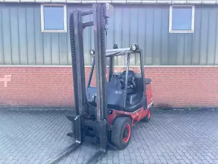Elektro 4 Rad 2008  Linde E40P (2)