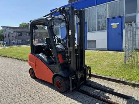 Treibgasstapler 2012  Linde H20T-01 391 (7)