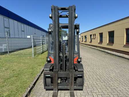 Carrello elevatore diesel 2019  Linde H35D-02 EVO 2019 (2)