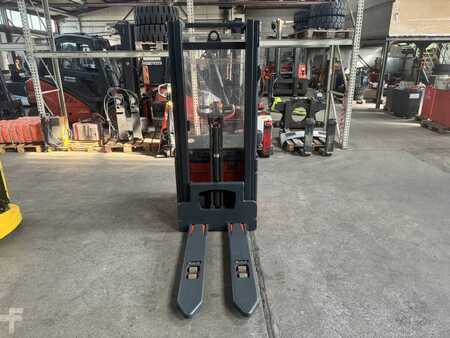 Stoccatori 2014 Linde L16APi (2)